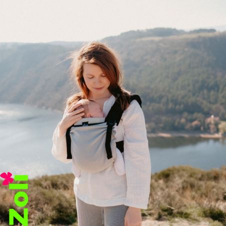 Le porte bébé souple de Néobulle, le NEO, convient à tous les parents qui  cherchent facilité et confort de portage